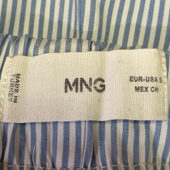 MNG Women's Blue White Pinstriped High Waisted Pull On Casual Shorts Size S - Picture 4 of 5